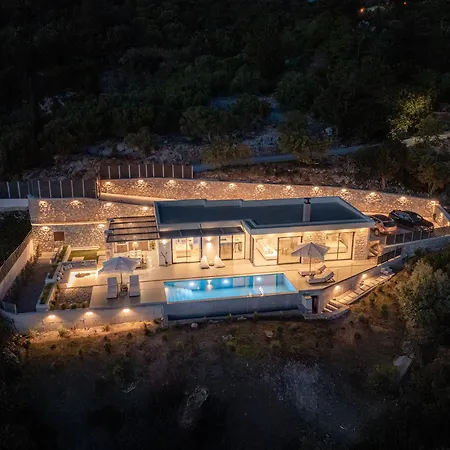 Nimbus فيلة Kalamítsi